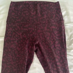 LULULEMON ALIGN PANT 25” SIZE 6 CAMO DARK ADOBE